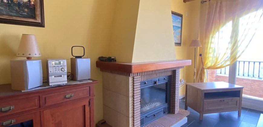 Hermosa Casa Rural con cochera y terrazas en Comares