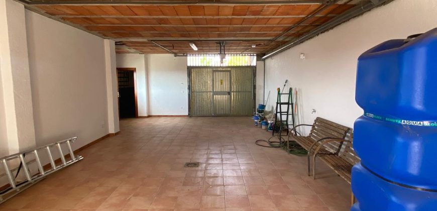 Hermosa Casa Rural con cochera y terrazas en Comares