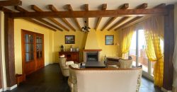 Hermosa Casa Rural con cochera y terrazas en Comares
