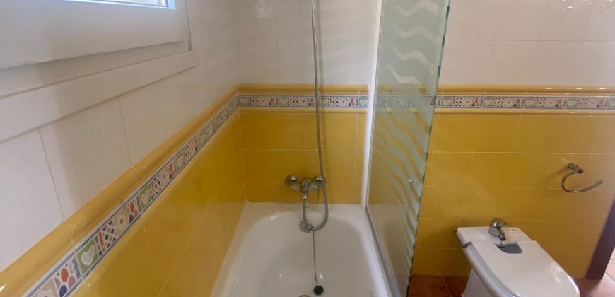 Hermosa Casa Rural con cochera y terrazas en Comares