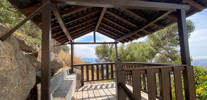 Hermosa Casa Rural con cochera y terrazas en Comares