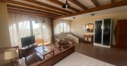 Hermosa Casa Rural con cochera y terrazas en Comares