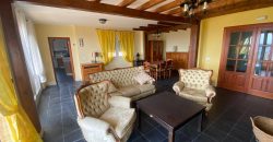 Hermosa Casa Rural con cochera y terrazas en Comares