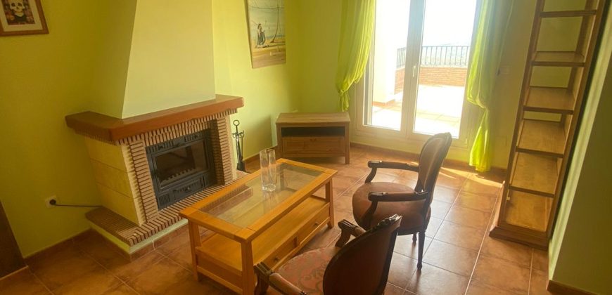 Hermosa Casa Rural con cochera y terrazas en Comares